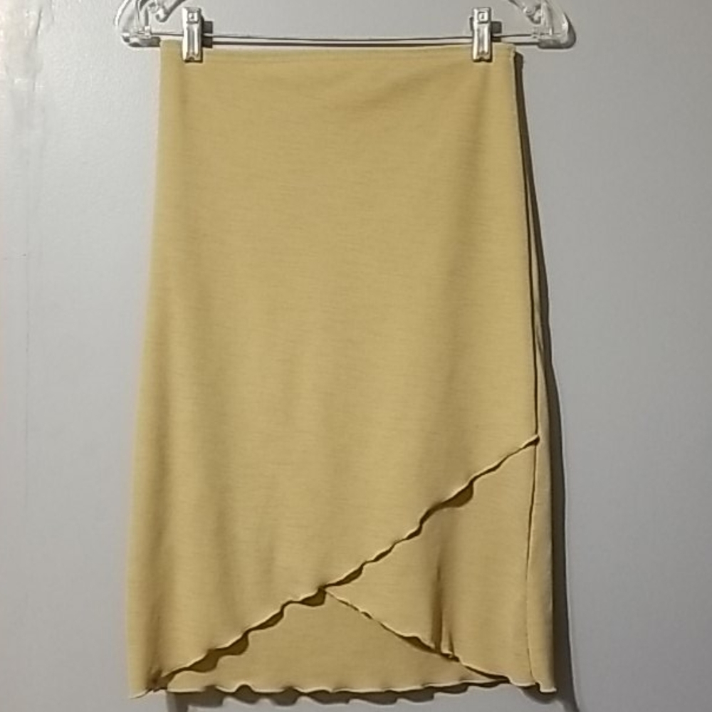 <Mind Games by Ike & Eddie> Scalloped Hem Skirt